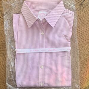 Brooks Brothers Light Pink white Striped tailored fit none- iron dress Shirt NWT